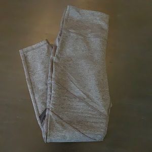 One 3/4 pair of gray leggings